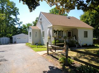 2504 New Falls Rd, Levittown, PA 19056