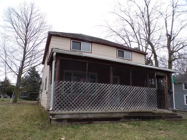 526 Hannah Ave, Alma, MI 48801
