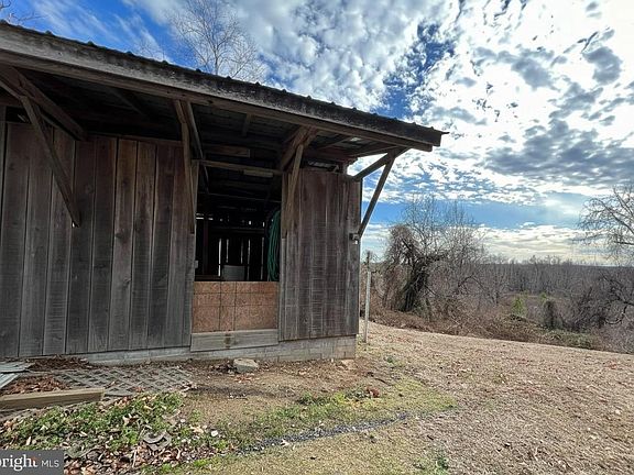 3rd image of 10680 Allens Fresh Rd