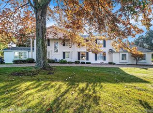 50 Merrimac Ct, Bloomfield Hills, MI 48304