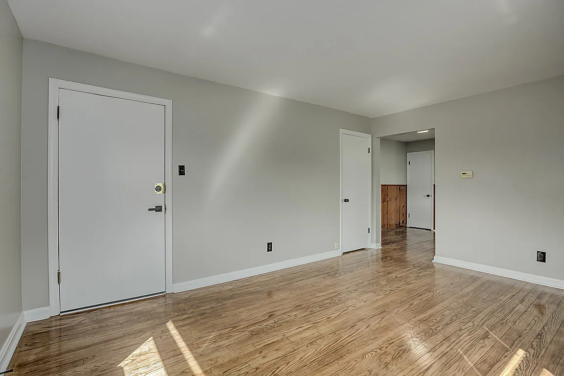 Building Photo - 2404 Carlisle Ave #3