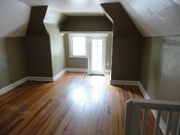 2nd image of 1226 N Pearl St APT N