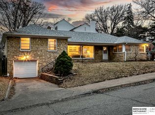 1728 N 54th St, Omaha, NE 68104