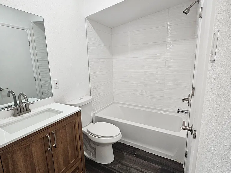 5900 Gipsy Ave — Photo 5
