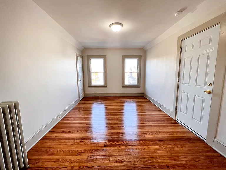 111-115 Lincoln St #3 — Photo 3