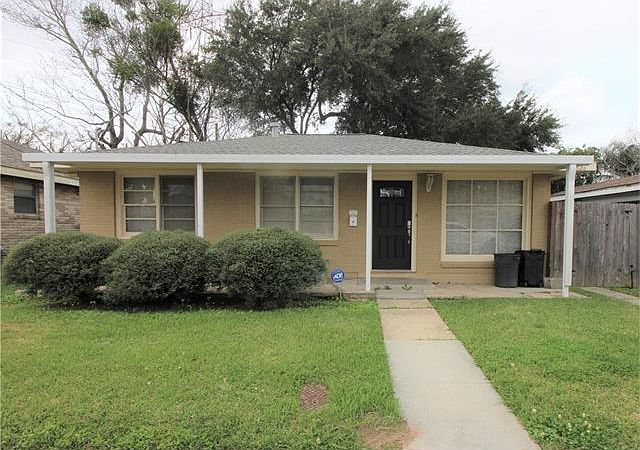 1st image of 1828 Manor Hgts Dr