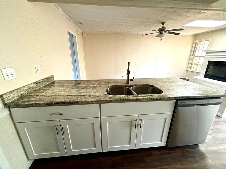 4016 Richard Lee Ct — Photo 15