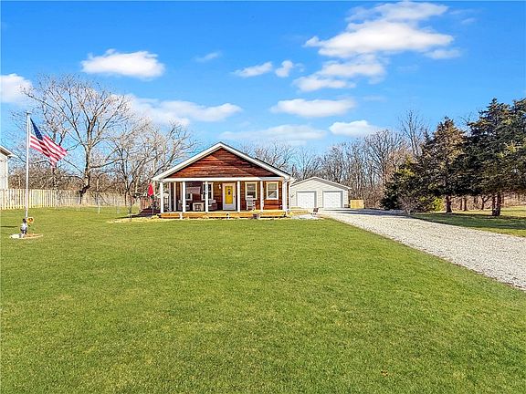 2nd image of 2218 Baker Ln