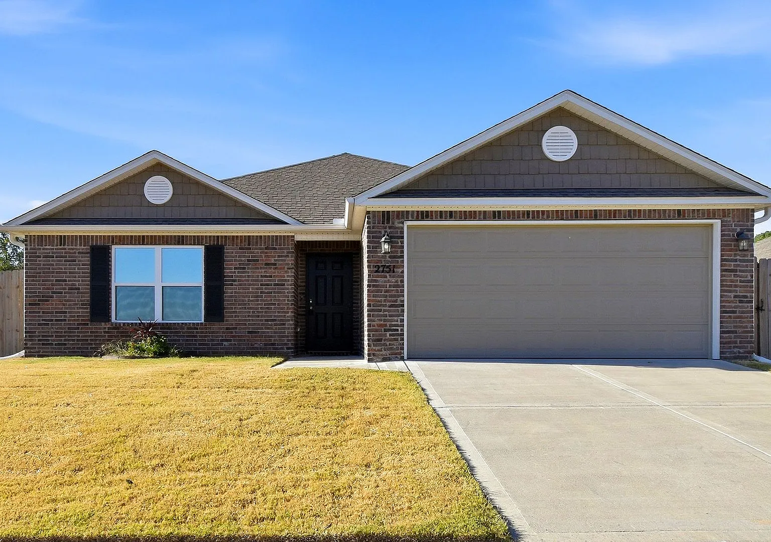 MoveIn Ready! Open Concept Home with Fenced Yard & Stainless Appliances — Photo 1