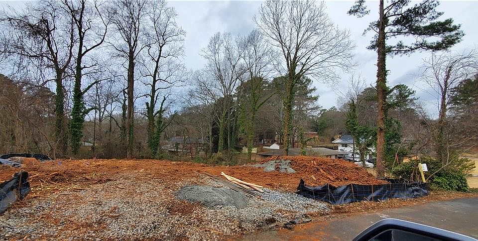 1st image of 2321 Woodridge Dr