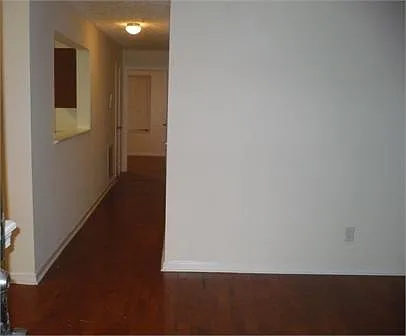 3 bed, 1300 sqft, $1,400 — Photo 3