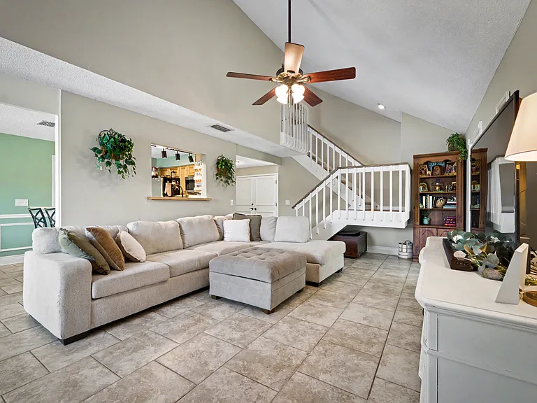 4487 Carolyn Cove Ln S — Photo 16
