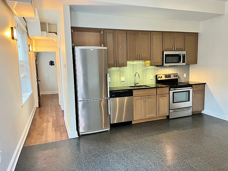 223 Pine St — Photo 4