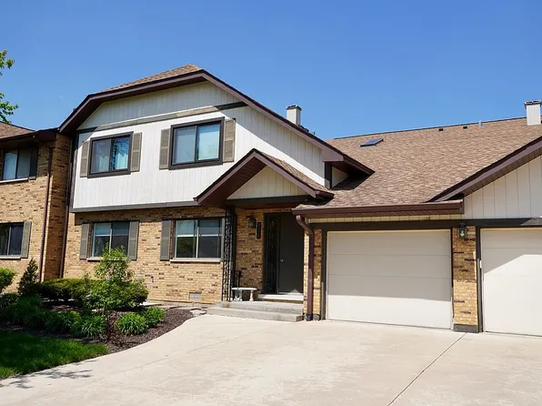 313 Walters Ln APT 2A, Itasca, IL 60143