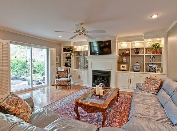 2nd image of 1601 Virginia Ave