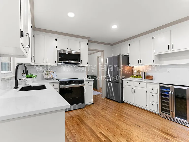 504 Winamack Ct — Photo 13