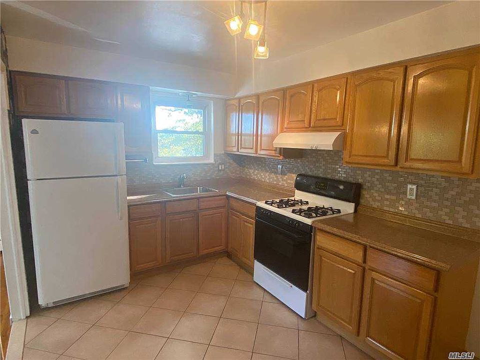 1st image of 2262 78th St