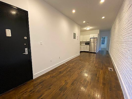 1st image of 74 Mac Dougal St APT 1