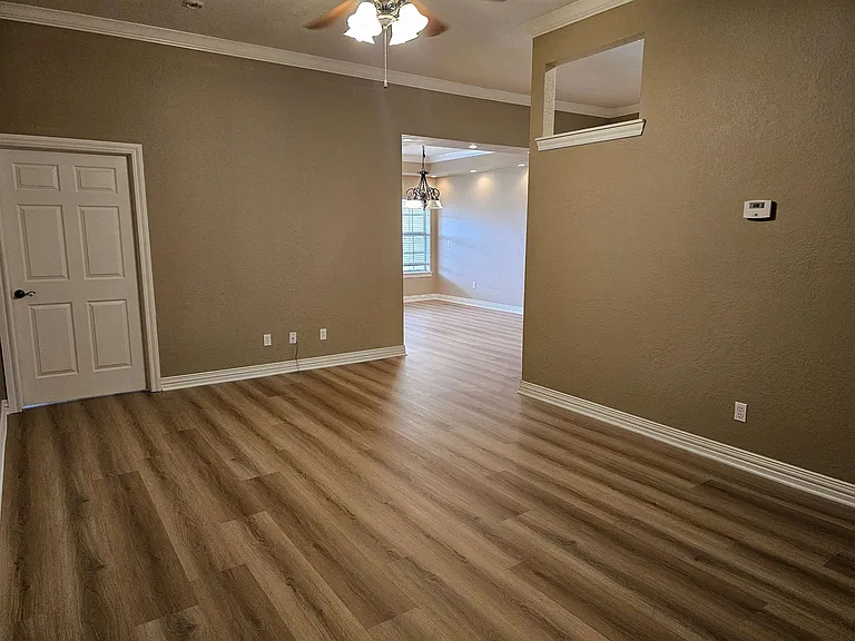 3208 Paloma Dr — Photo 8