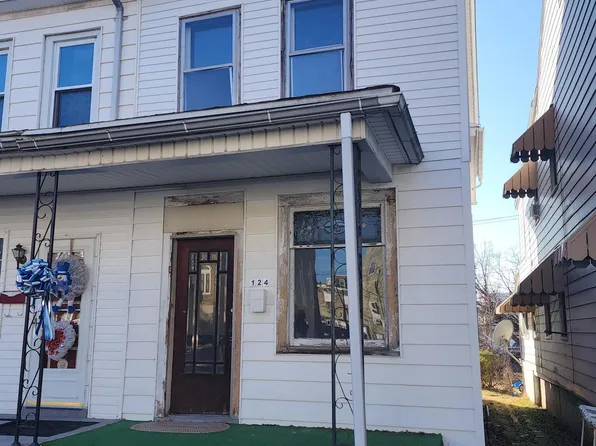 124 S Maple St, Mount Carmel, PA 17851