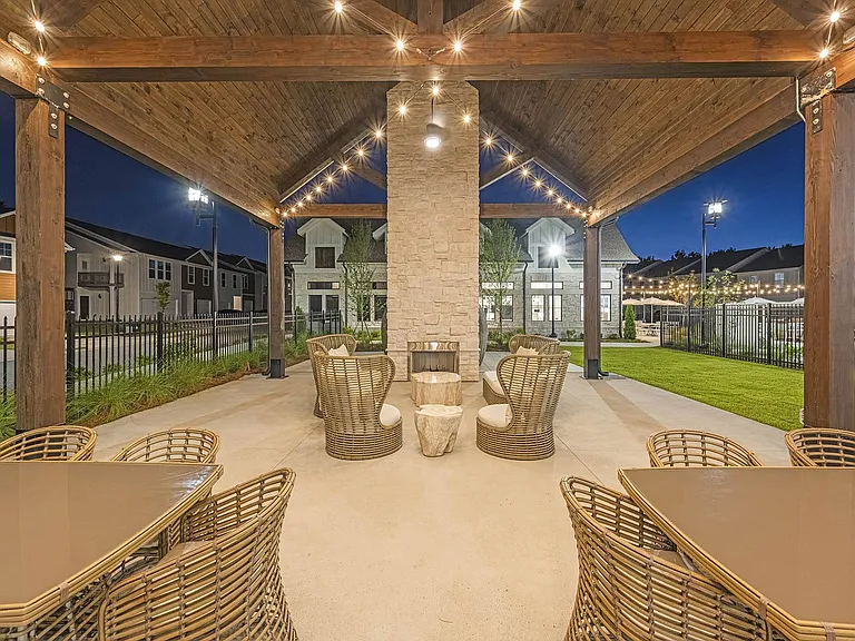 Tessa Barrow Crossing Townhomes — Photo 51