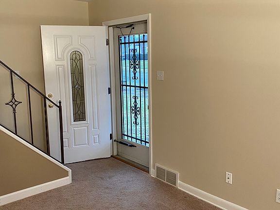 4th image of 310 Lynnhaven Dr