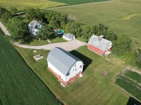 3526 Holt Rd, Minooka, IL 60447