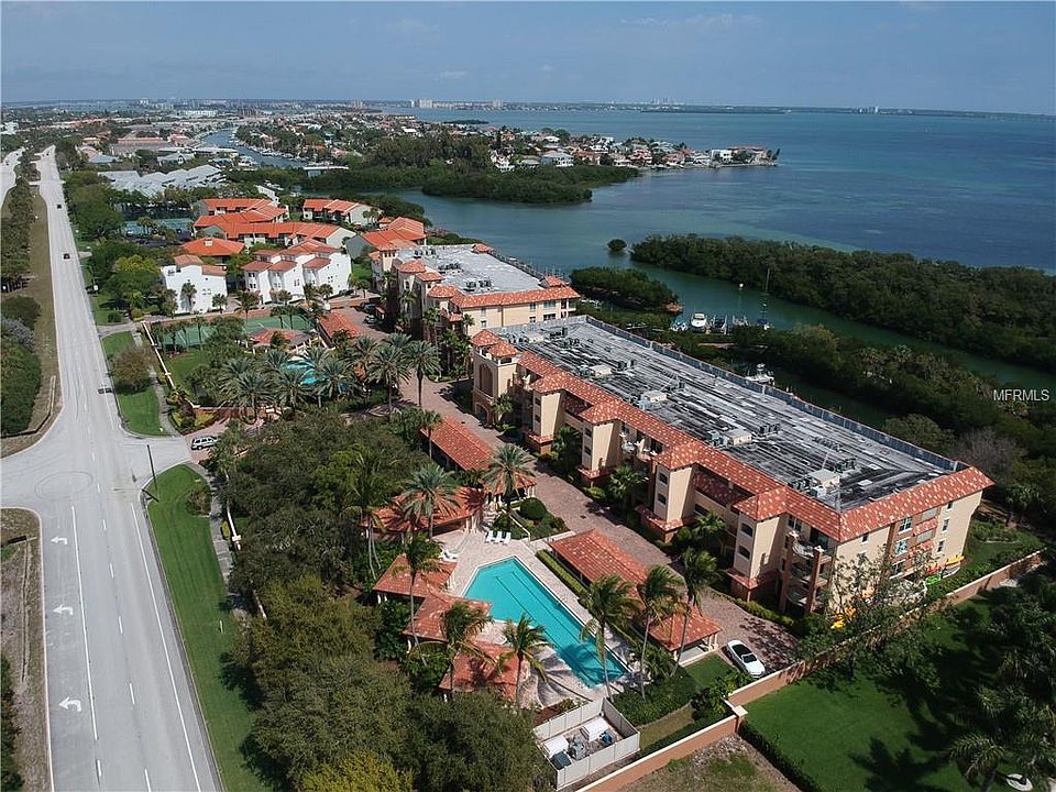 2nd image of 1695 Pinellas Bayway S APT E3