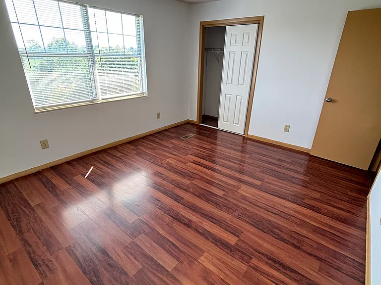 310 Southern Dr — Photo 3