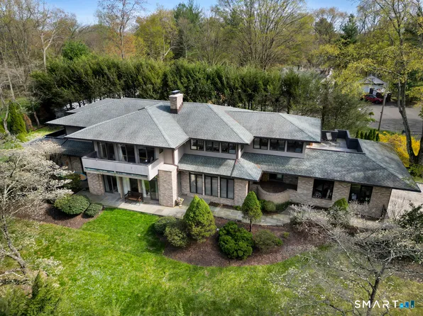 34 Canoe Brook Road, Trumbull, CT 06611