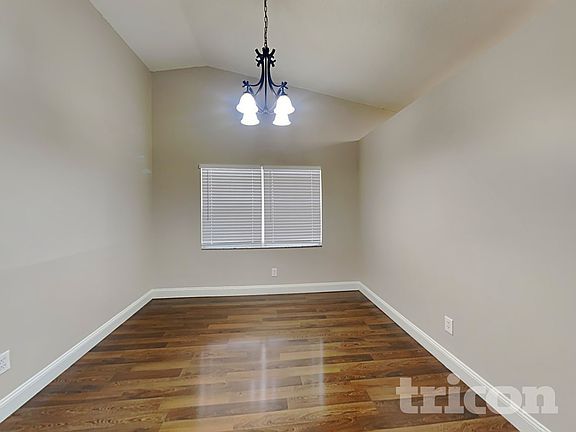 3rd image of 1115 Hardwood Dr