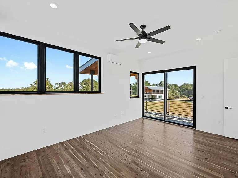 1802 Man O War Dr — Photo 14