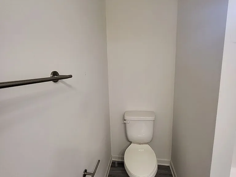 11810 Titan Ave — Photo 12