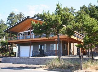 1717 NW Sandpiper Dr, Waldport, OR