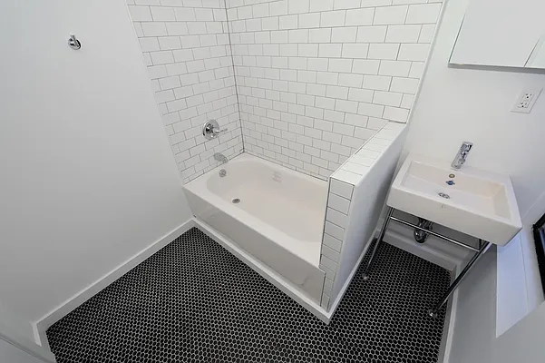 Rented by Aether Property Group | media 17