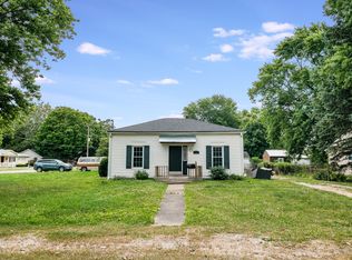701 S Embarras Ave, Tuscola, IL 61953