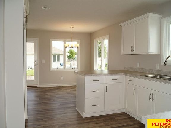 5th image of 1652 Watson Dr