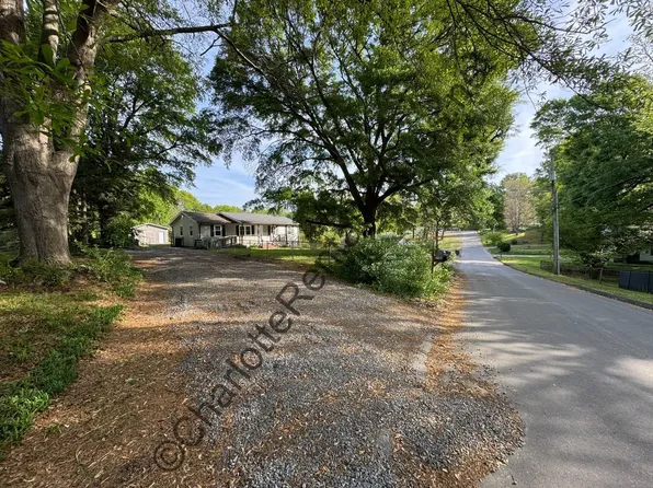 2100 Hemlock Ave, Gastonia, NC 28054