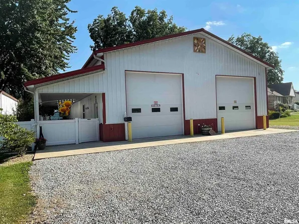 617 Elm St, Carmi, IL 62821