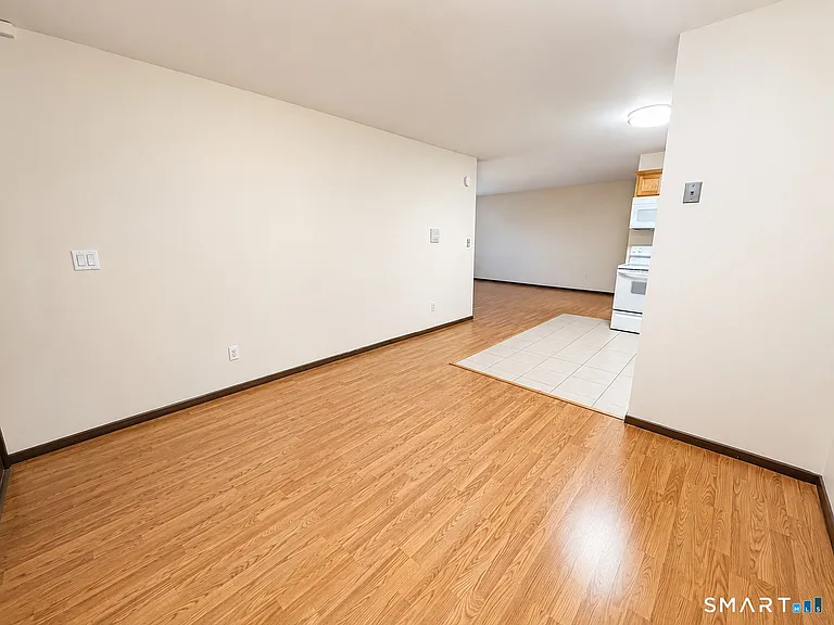 185 Scott Rd #1D — Photo 5
