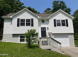 3913 Abercorn Rd, Knoxville, TN 37921