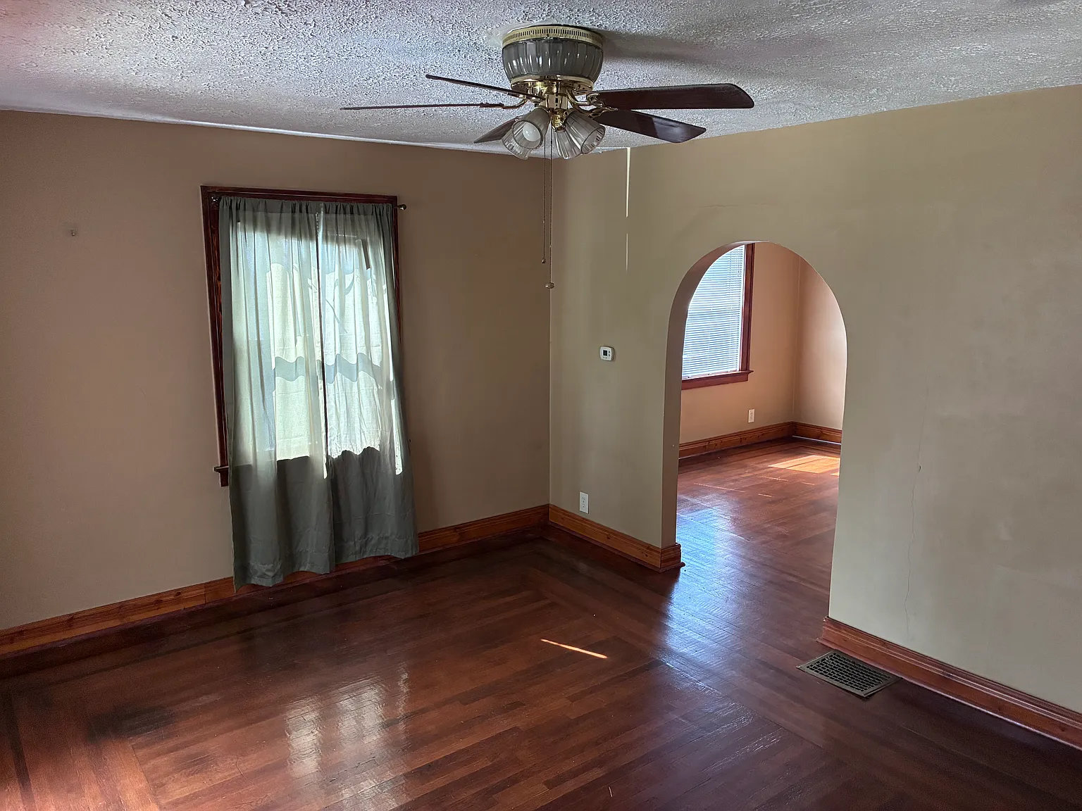 2 bed, 1000 sqft, $1,650 — Photo 1