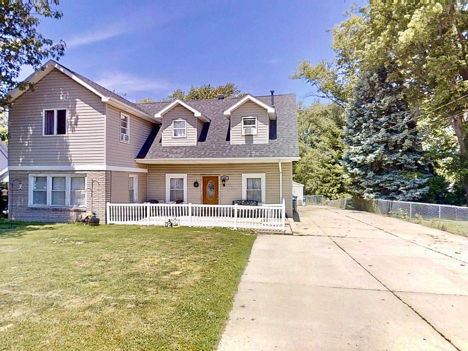 1st image of 626 E 77th Ave