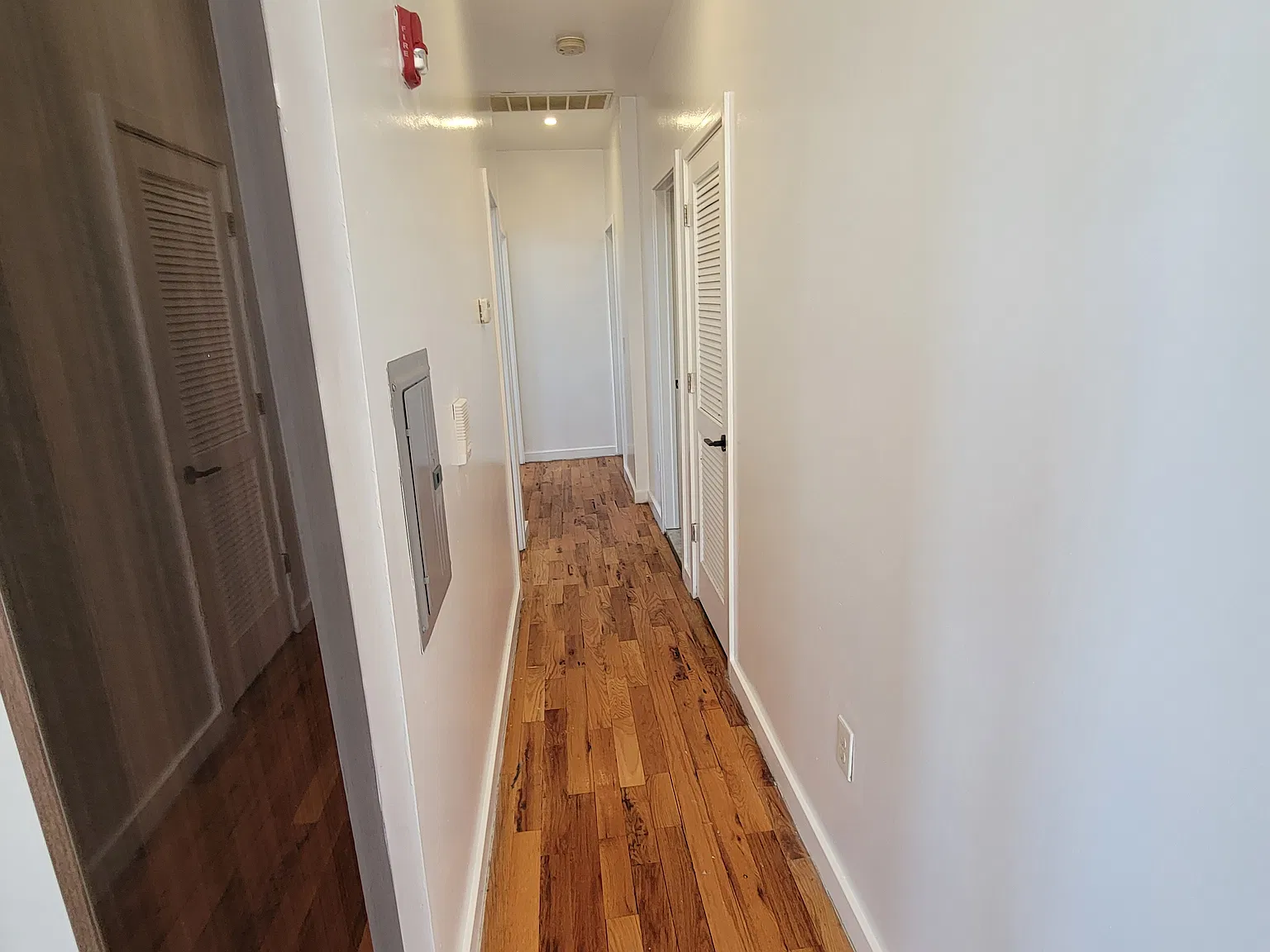 3 bed, 1000 sqft, $2,250 — Photo 4