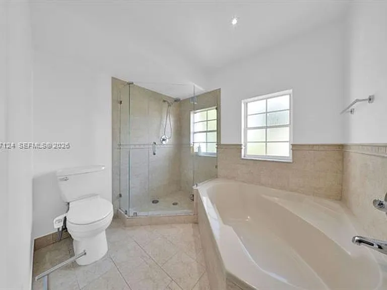 11351 SW 63rd Ter — Photo 8