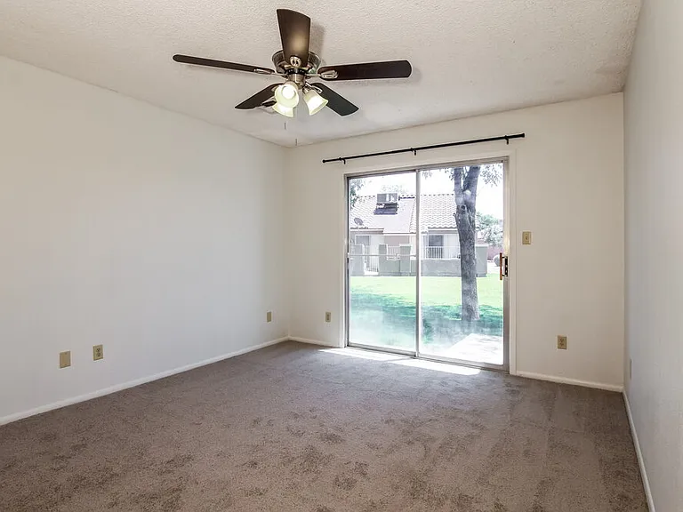 7040 W Olive Ave #20 — Photo 8