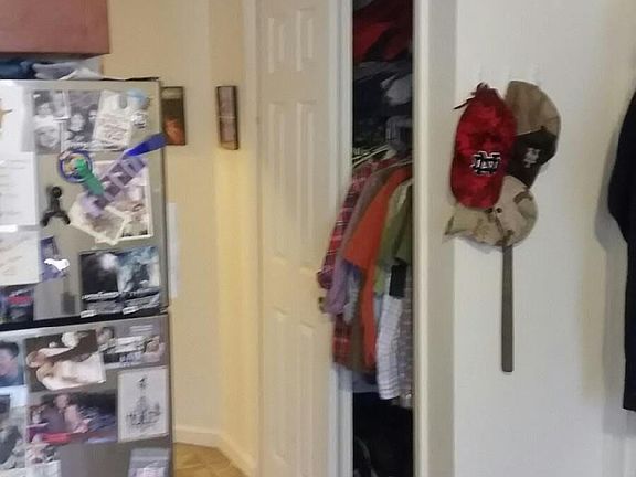 3rd image of 3244 44th St APT 1F