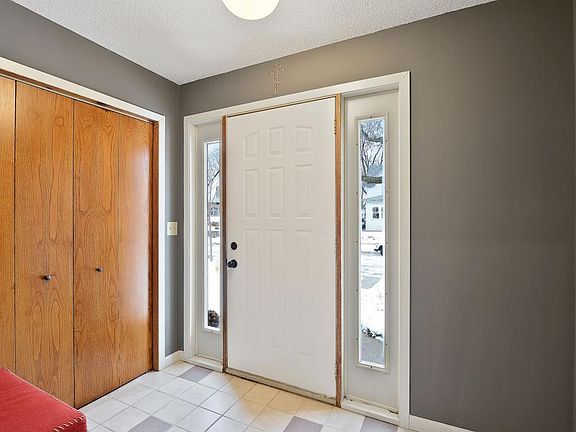 2nd image of 1410 Edmund Ave