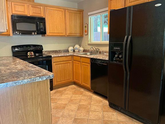 2nd image of 21592 Crystal Falls Dr