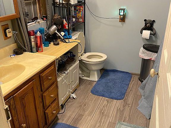 Main bathroom,heated floors